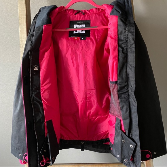DC Black and Pink Winter Jacket - Picture 4 of 6